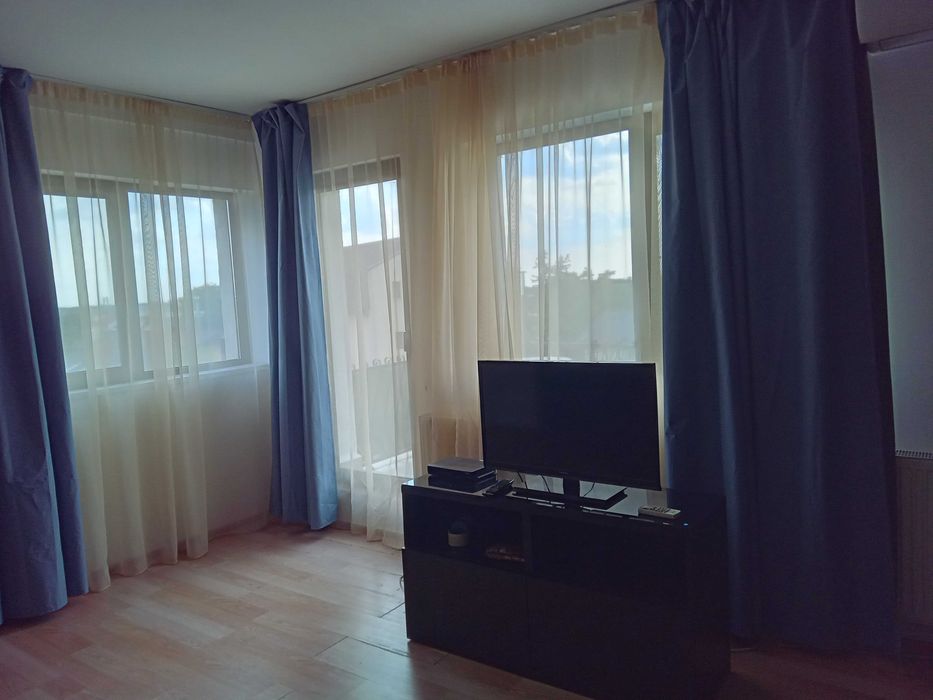 Proprietar vand Garsonieră cu terasa 24 m, Otopeni central, Strada 23 August,35mp, terasă privată 25 mp, TVA inclus
