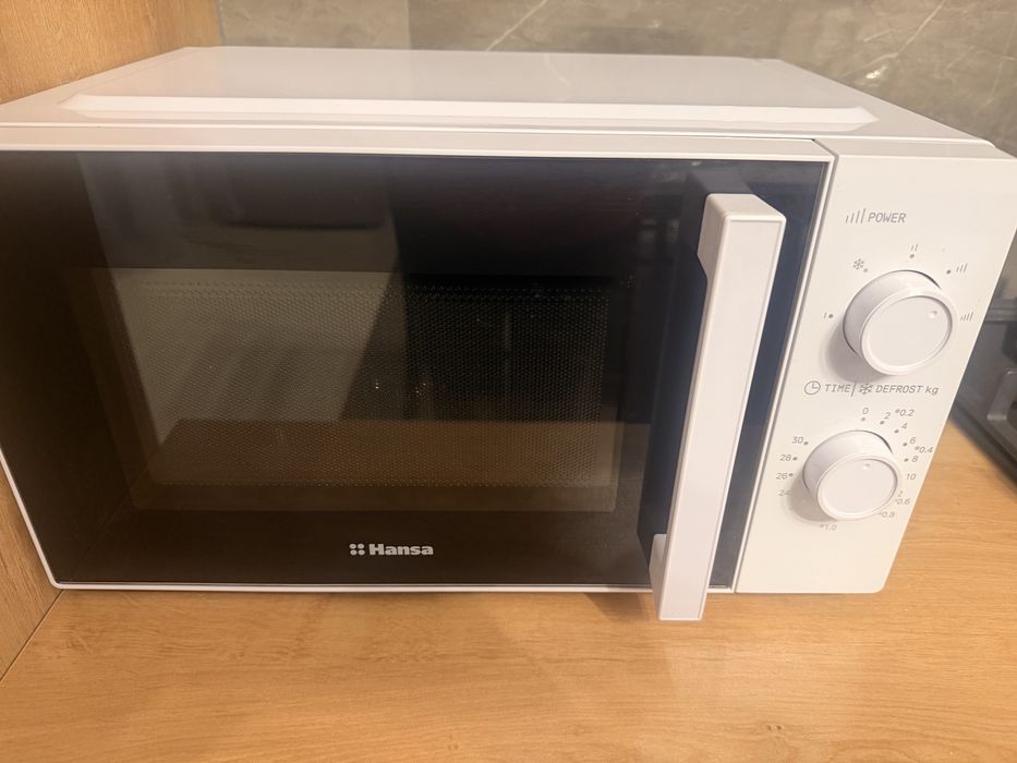 Продам микроволновку Hansa