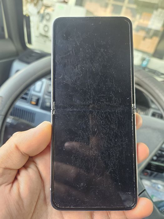 Samsung flip 3 sotiladi