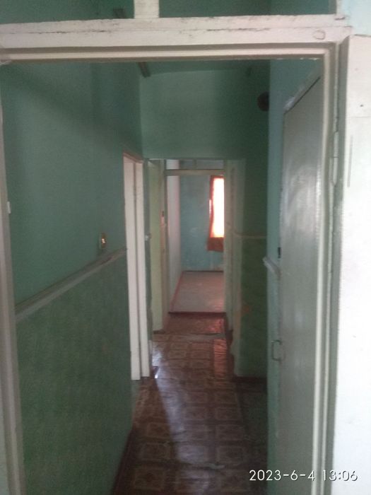 Продаётся 3х-комнатная квартира Ташкентская область город Бекабад