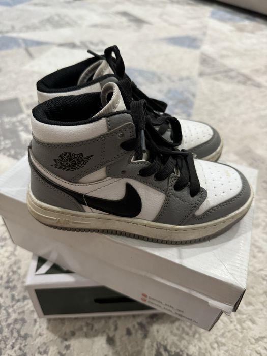 Продам детские ботинки кеды