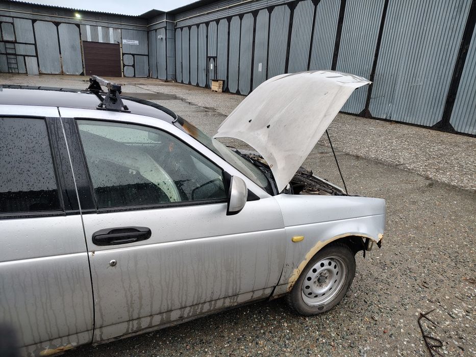 Продам автомобиль лада приора 2009 года