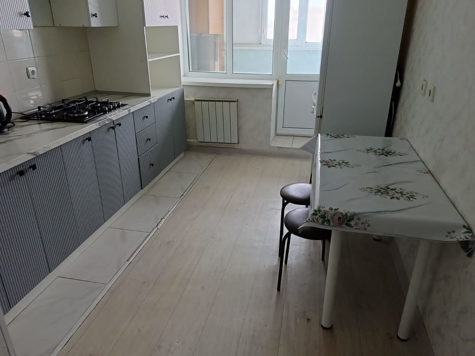 Квартира посуточно  10000