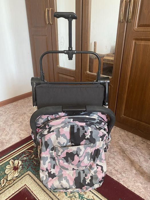 Детская прогулочная коляска