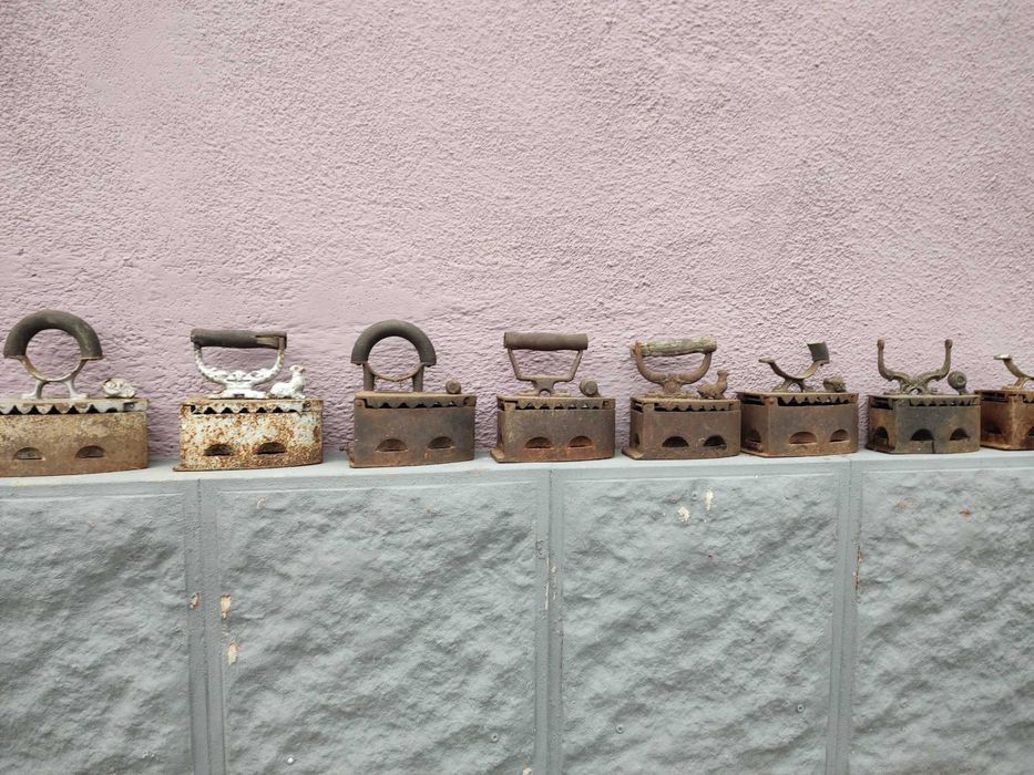 Fier de călcat cu cărbuni