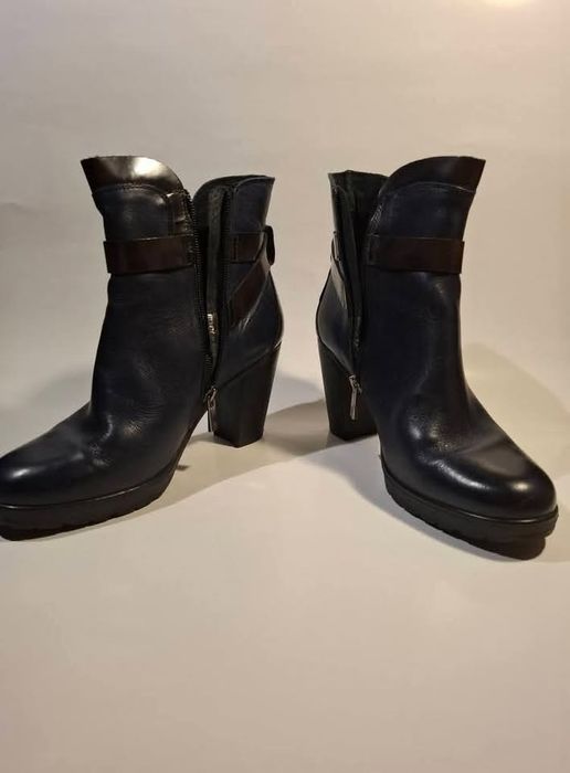 Ghete-botine din piele