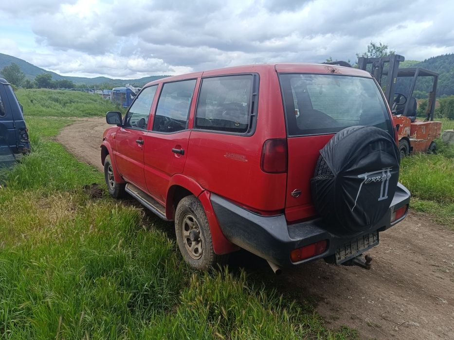 Нисан Терано 2 2.7 тд 101 коня на части 95 год