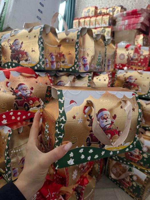 Новогодние подарки оптом