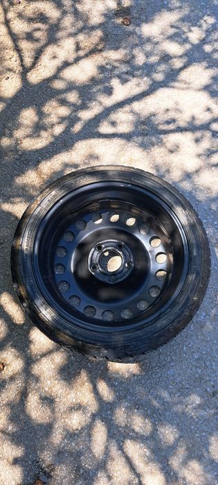 Резервна гума патерица