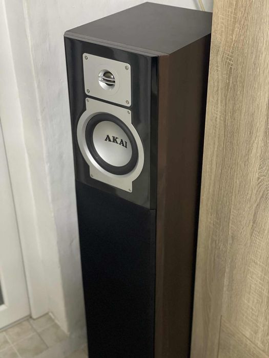 Boxe Akai + amplificator