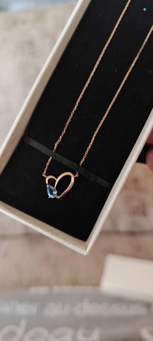 Продам золотую цепочку с кулоном камень голубой Топаз