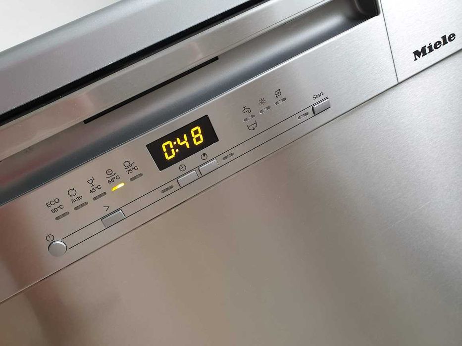 Инокс - Съдомиялна Miele - Auto Open - 14 Комплекта - Свободностояща