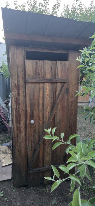 Продам туалет деревянный