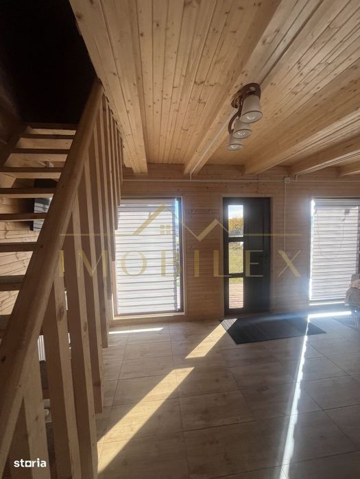 Cabana cu 4 camere si teren de 1500 mp in Marisel