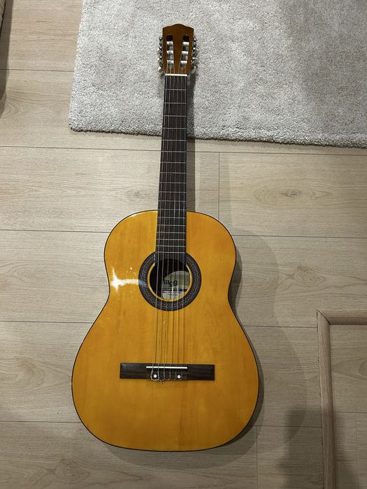 Акустична китара Stagg като нова