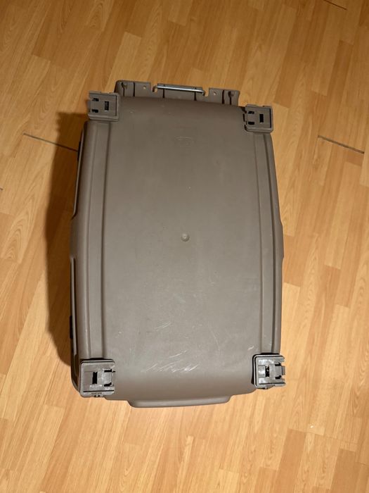 Продам переноску для животных