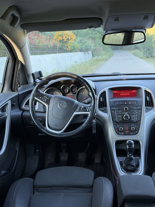 OPEL Astra 2011 — imagine 5
