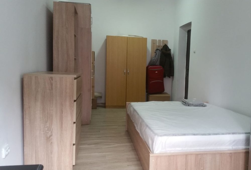 Mobila Jysc pret nou 3300 Ron se vinde cu 1600.