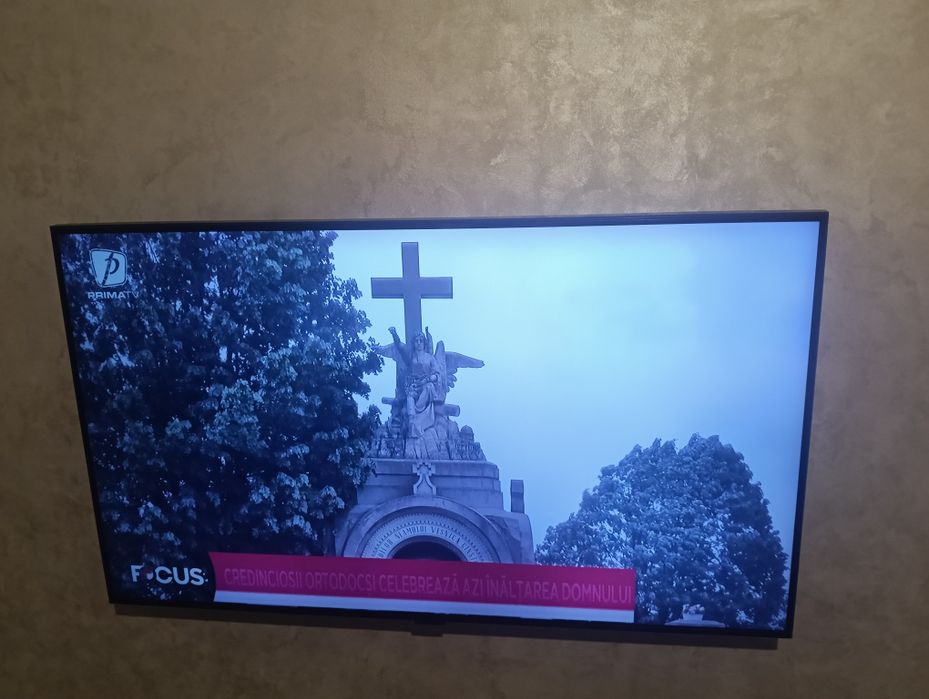 Televizor Led Smart Samsung  108 cm  in stare foarte foarte bună.