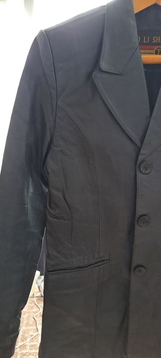 Женский кожаный пиджак