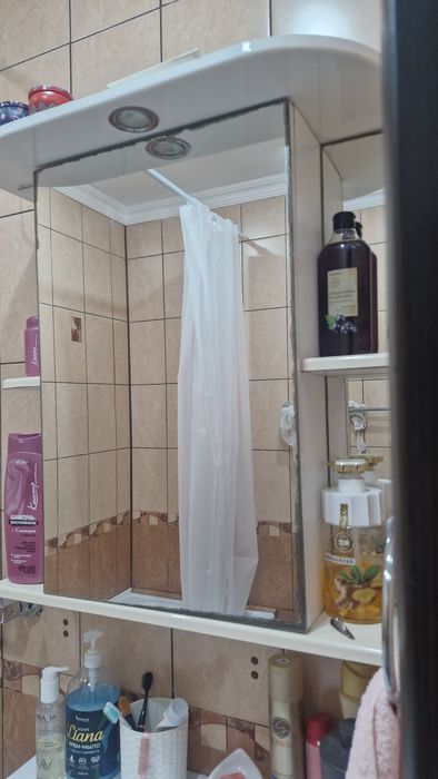Продам зеркало шкафчик для ванны
