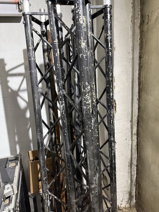 Алюминиевая ферма трех пунтовая