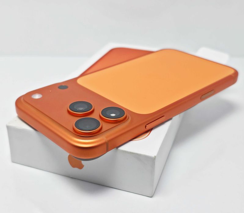 НОВ•iPhone 17 Pro Max 256GB Cosmic Orange