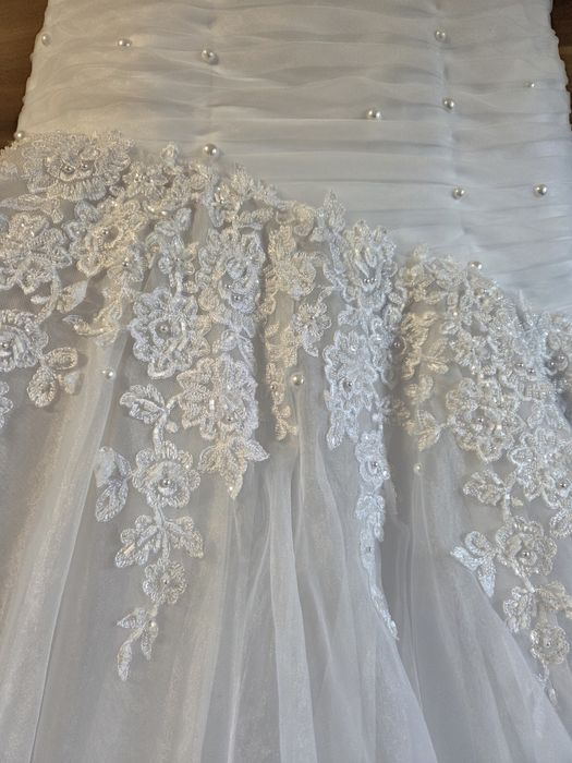 Vand rochie mireasa