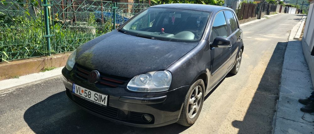 VOLKSWAGEN Golf 2004