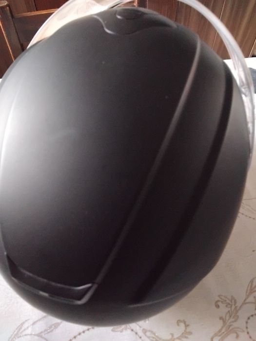 Продавам мотоциклетна каска, каска за мотор MT Helmets модел Thunder 3