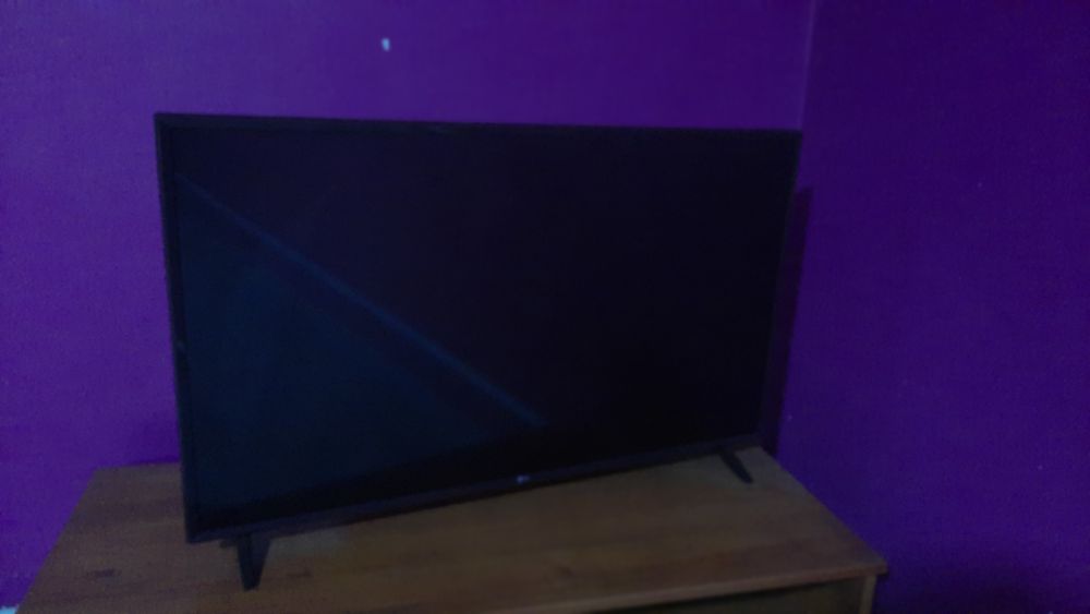 Телевизор LG хорошии