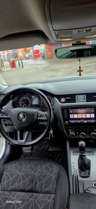 Vând Skoda Octavia
