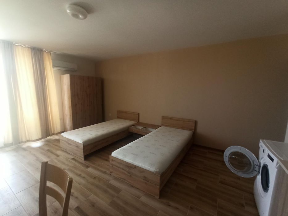 Дава се под наем Едностаен апартамент в Пловдив, Остромила - 52 кв.м за 240 € - Снимка #2