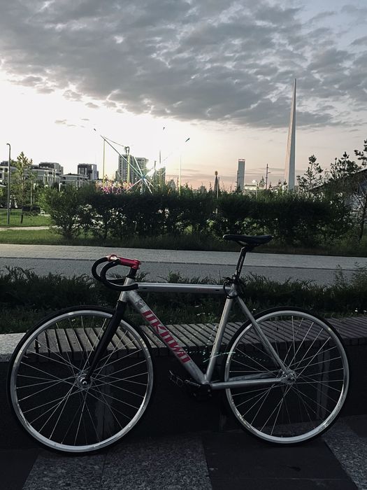 unknown fixed gear