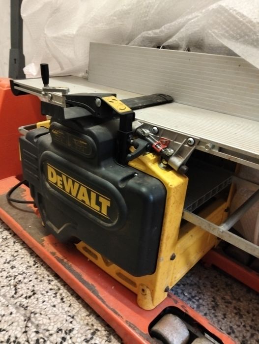 Mașină combinată de tâmplărie