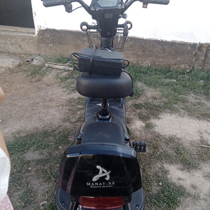 Электронивелик скутер