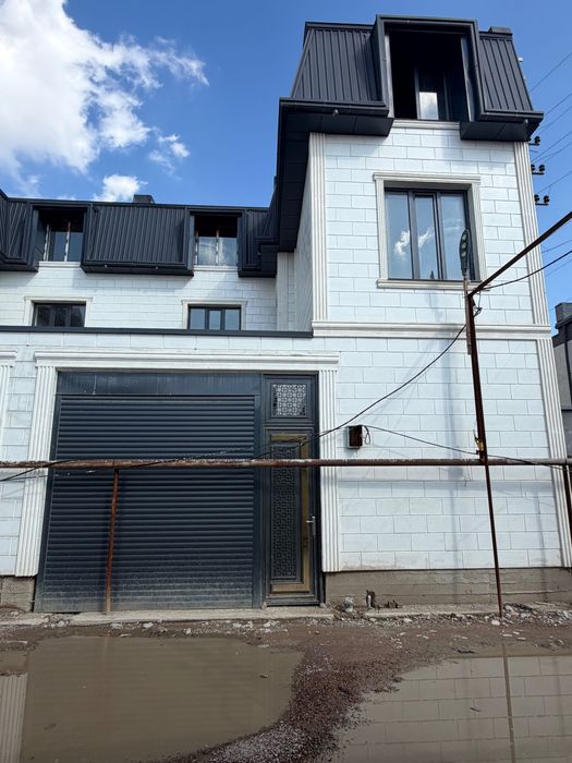 Сотилади Коттедж 3 х этажный Адрес: Ийик ота 1,3 соток