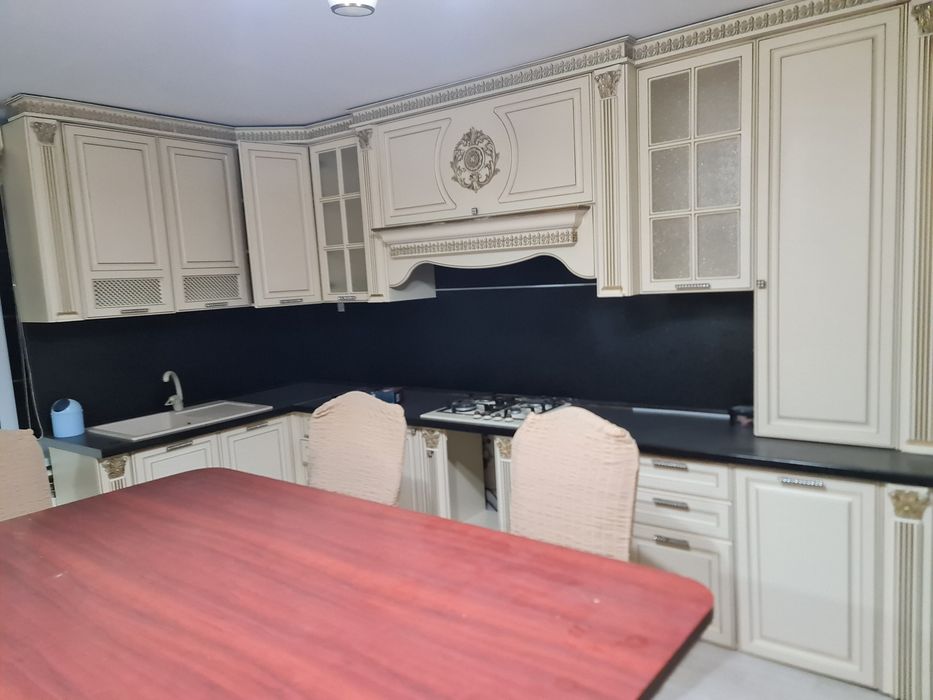 Кухонная мебель в отличном