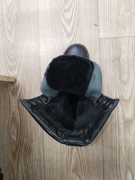 Продам берцы новые зима размер 36