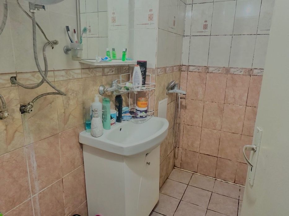 Продава се Тристаен апартамент в Русе, Дружба 1 - 77 кв.м за 1039 €/кв.м - Снимка #5