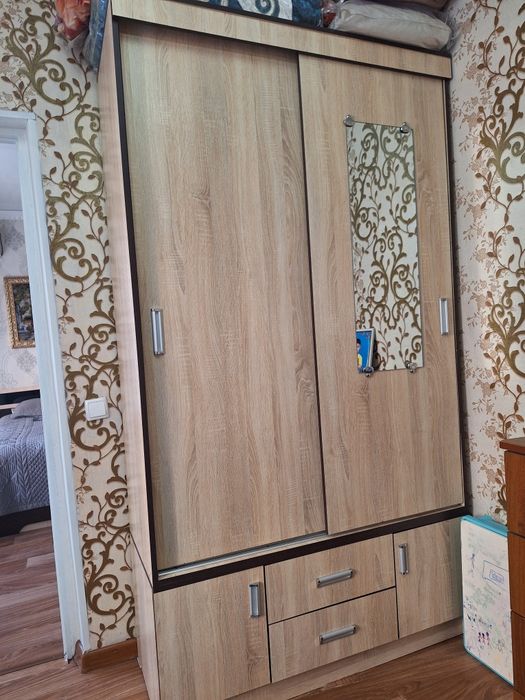 Продаётся шифонер.