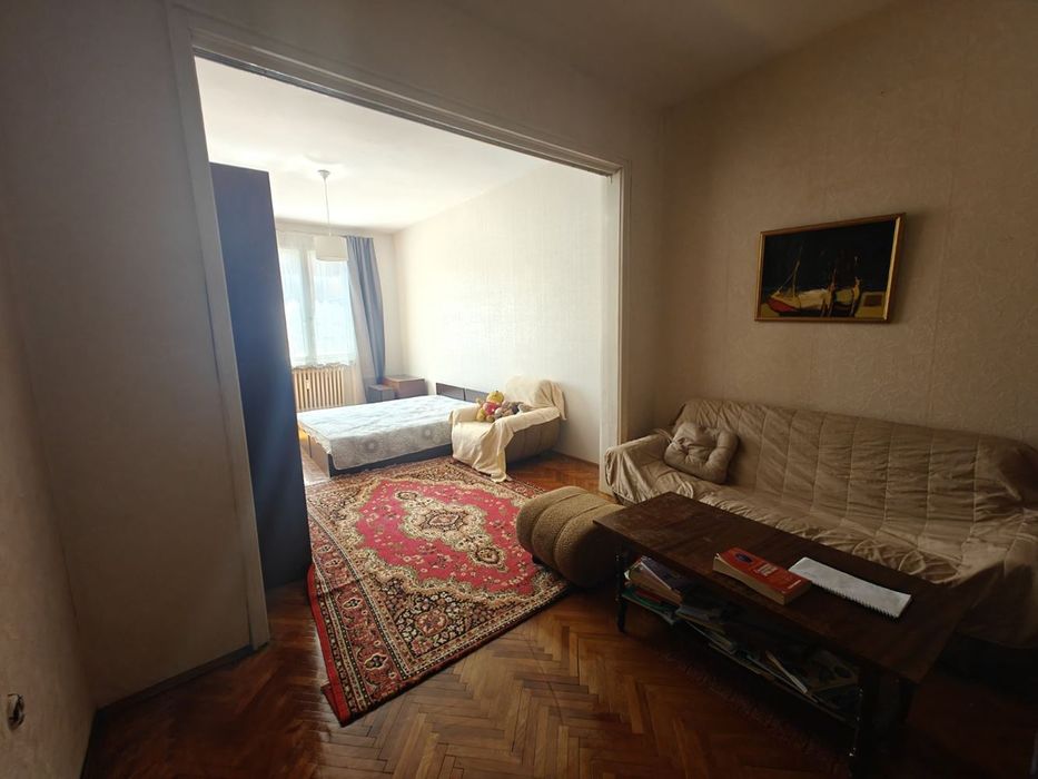 Продава се Тристаен апартамент в София, Център - 80 кв.м за 3250 €/кв.м - Снимка #1