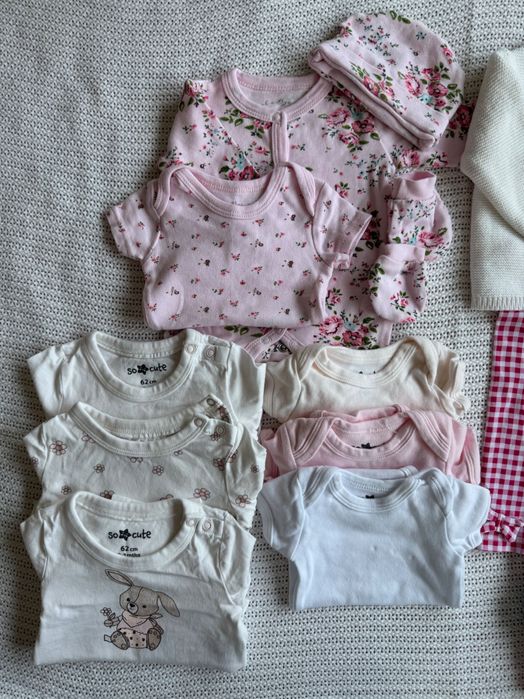 Лот 0-3 бебе момиче