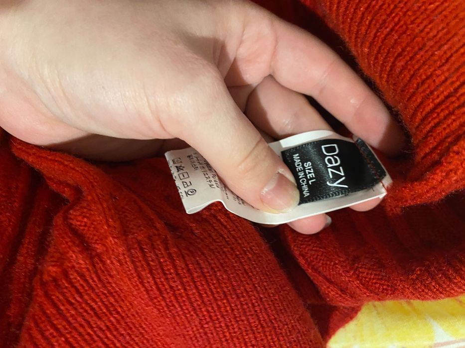 Пуловер в червено, дебел, с дълъг ръкав