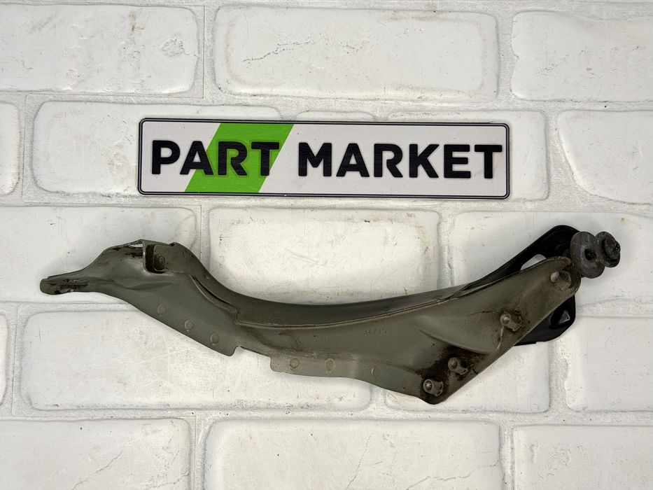 Стойка AUDI A6 C7 4G0821136A 4G0805816