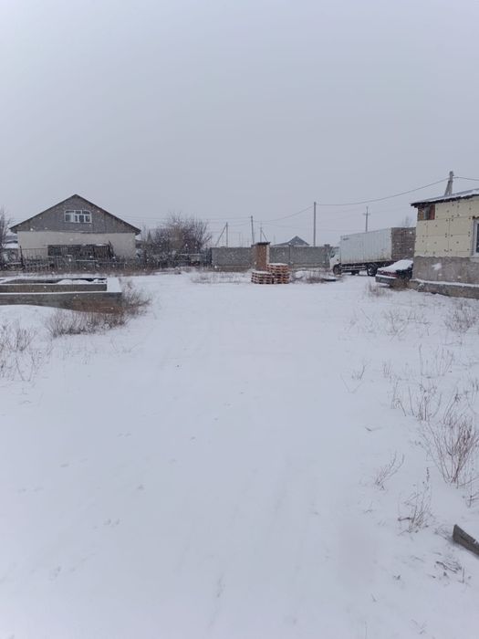 8 соток жер телімі сатылады.