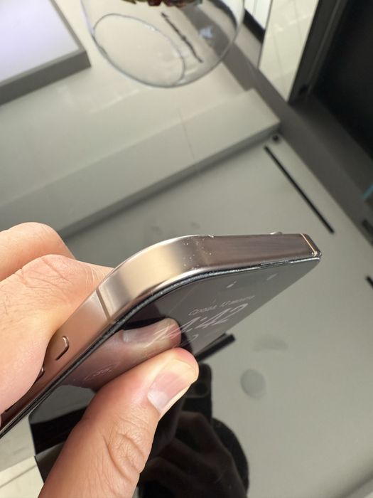 Sotiladi iPhone 16 pro max