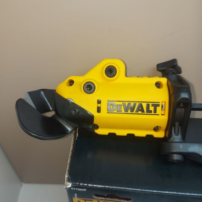 Удароустойчива приставка за ножици за ламарина 18GA DEWalt DT706