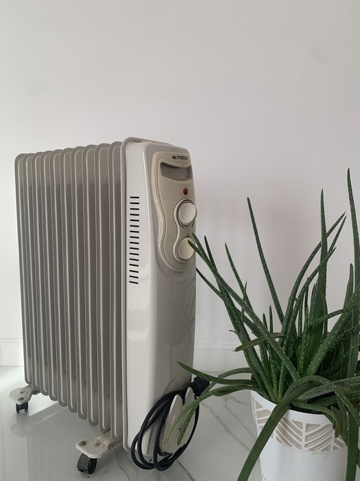 Срочно! Масляный обогреватель ALMACOM 11 секций