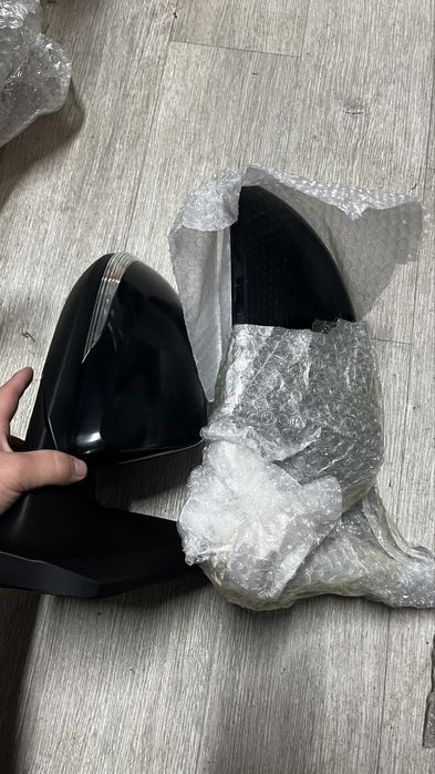 Зеркло есть Changan Alsvin